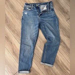 Mom Jeans - American Eagle - Size 8